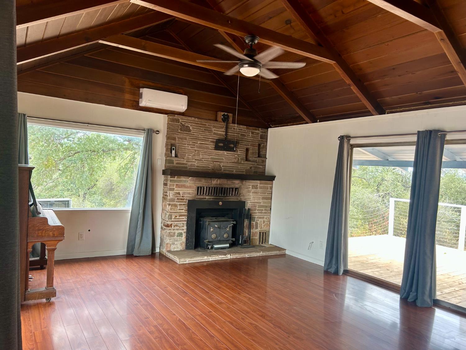 49992 Road 426, #A & #B, Oakhurst, CA 93644