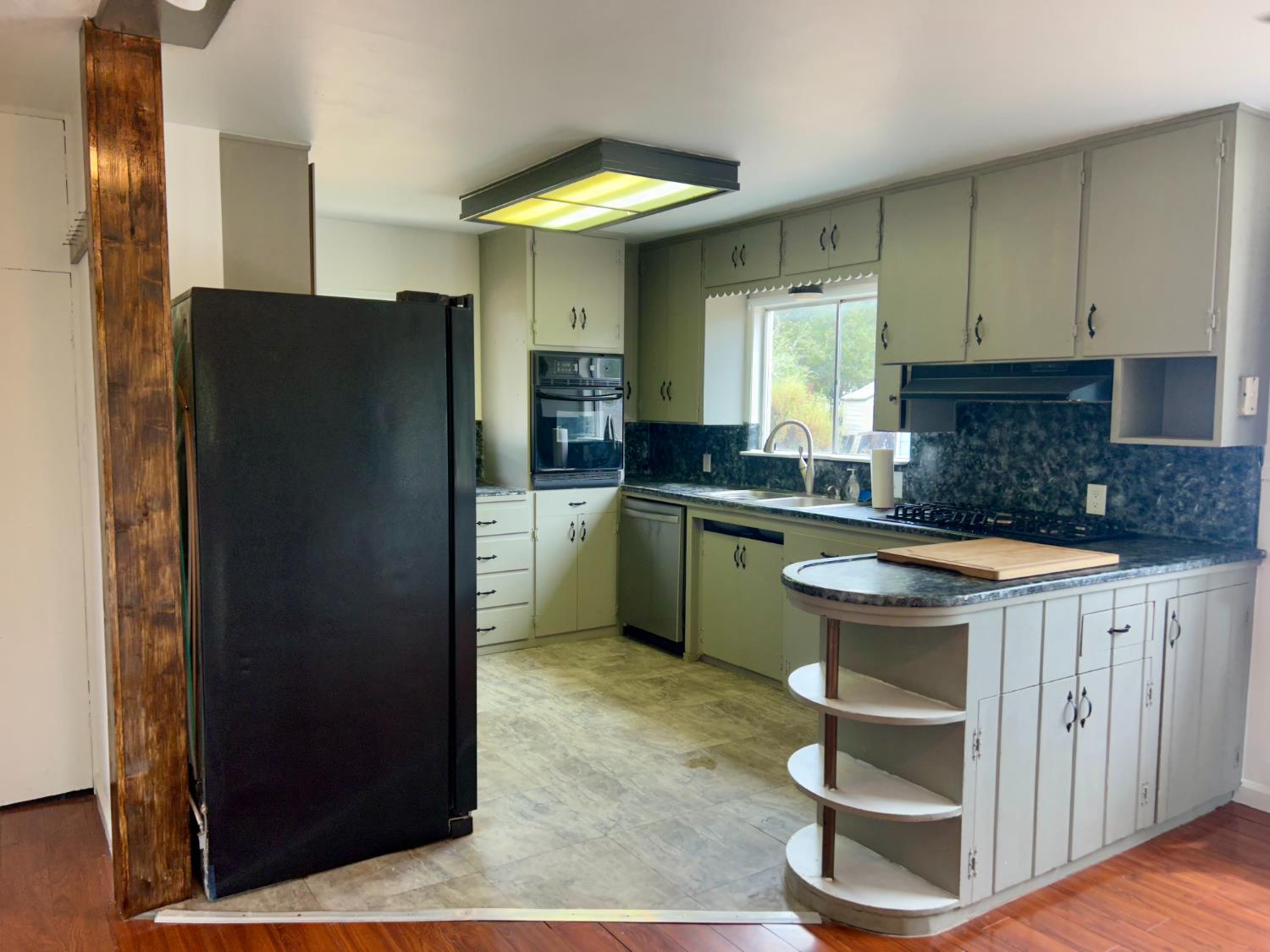 49992 Road 426, #A & #B, Oakhurst, CA 93644