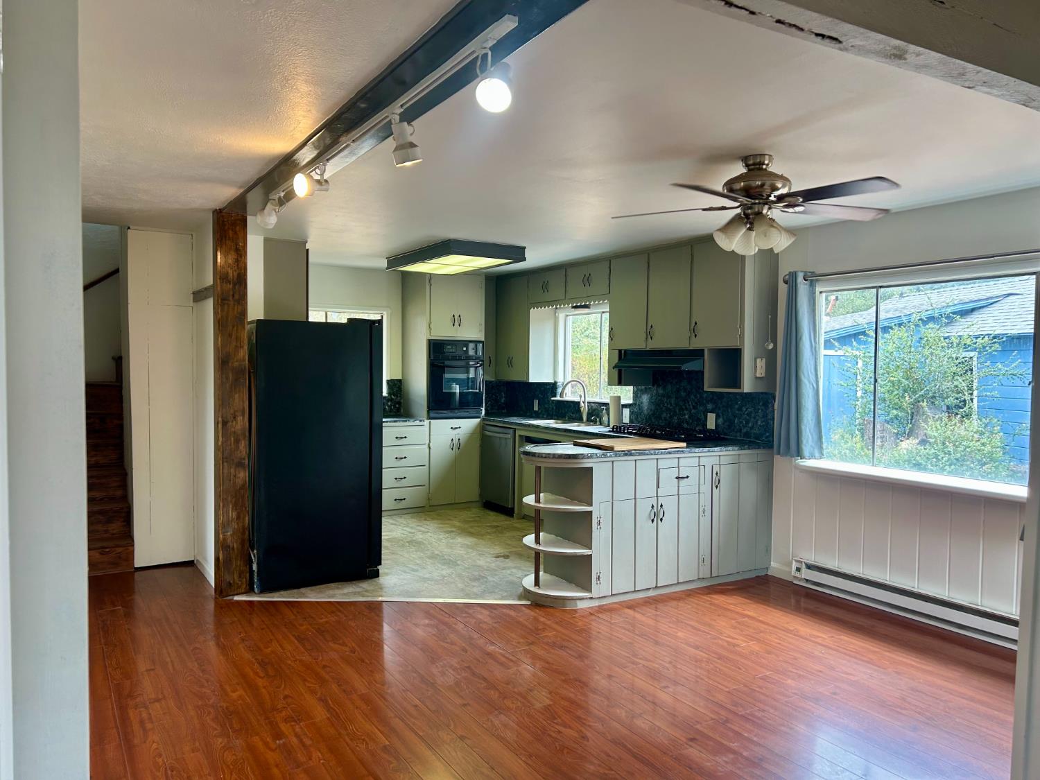 49992 Road 426, #A & #B, Oakhurst, CA 93644