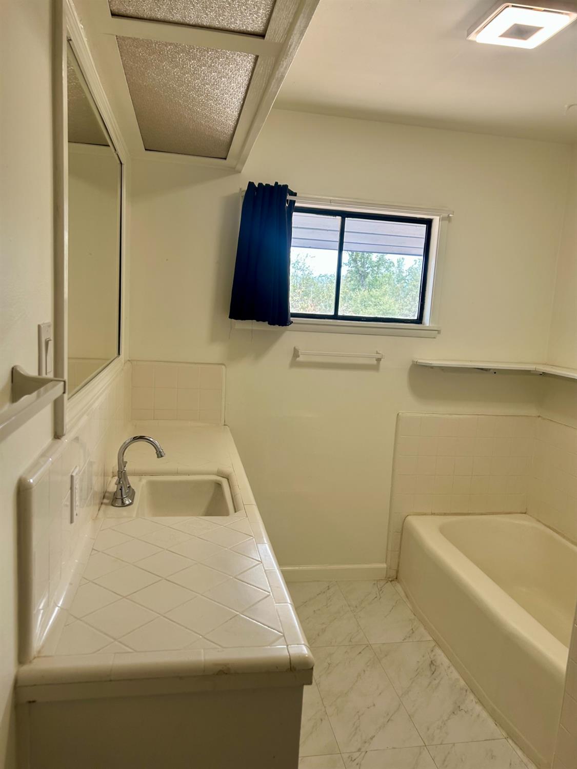 49992 Road 426, #A & #B, Oakhurst, CA 93644