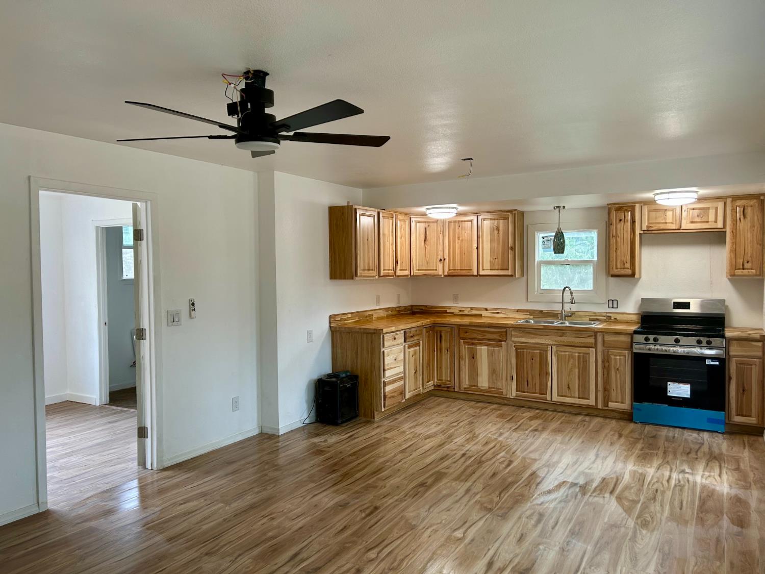 49992 Road 426, #A & #B, Oakhurst, CA 93644
