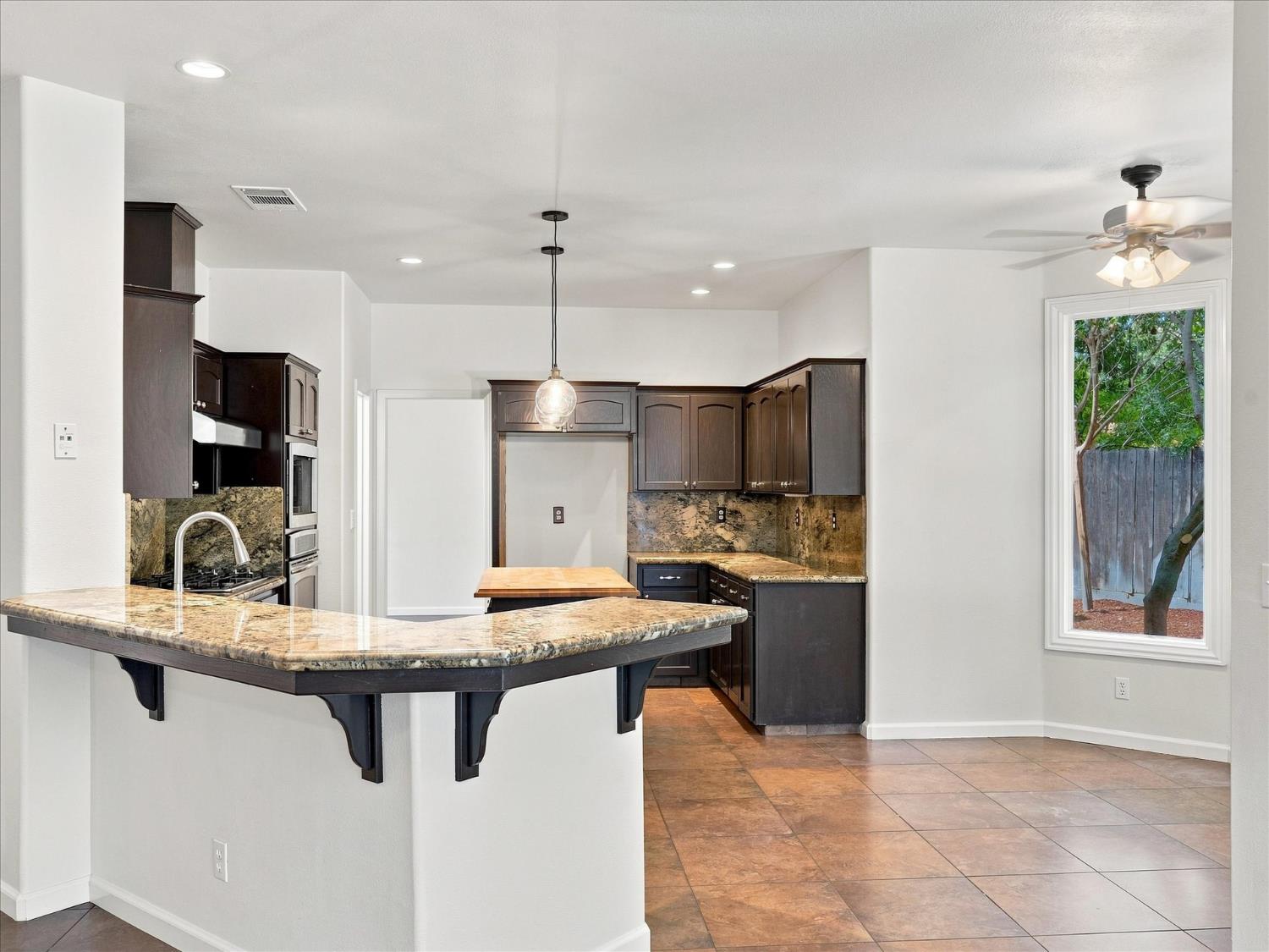 1646 E Desert Island Dr, Fresno, CA 93730