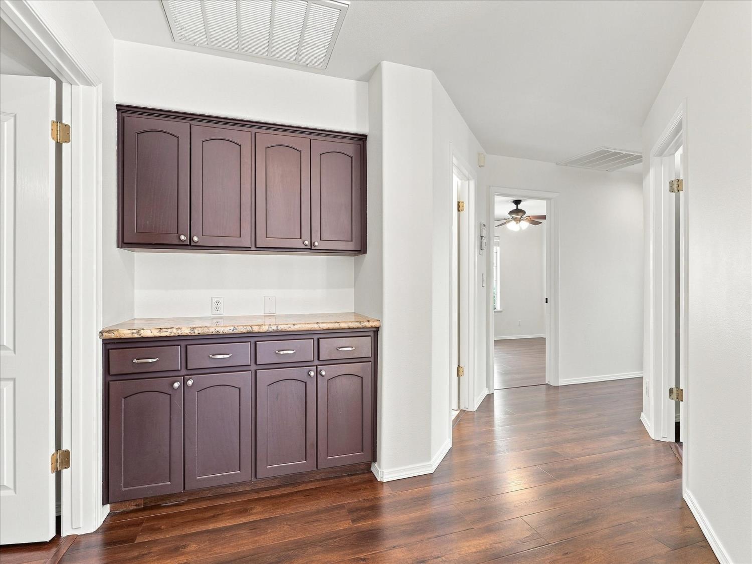 1646 E Desert Island Dr, Fresno, CA 93730