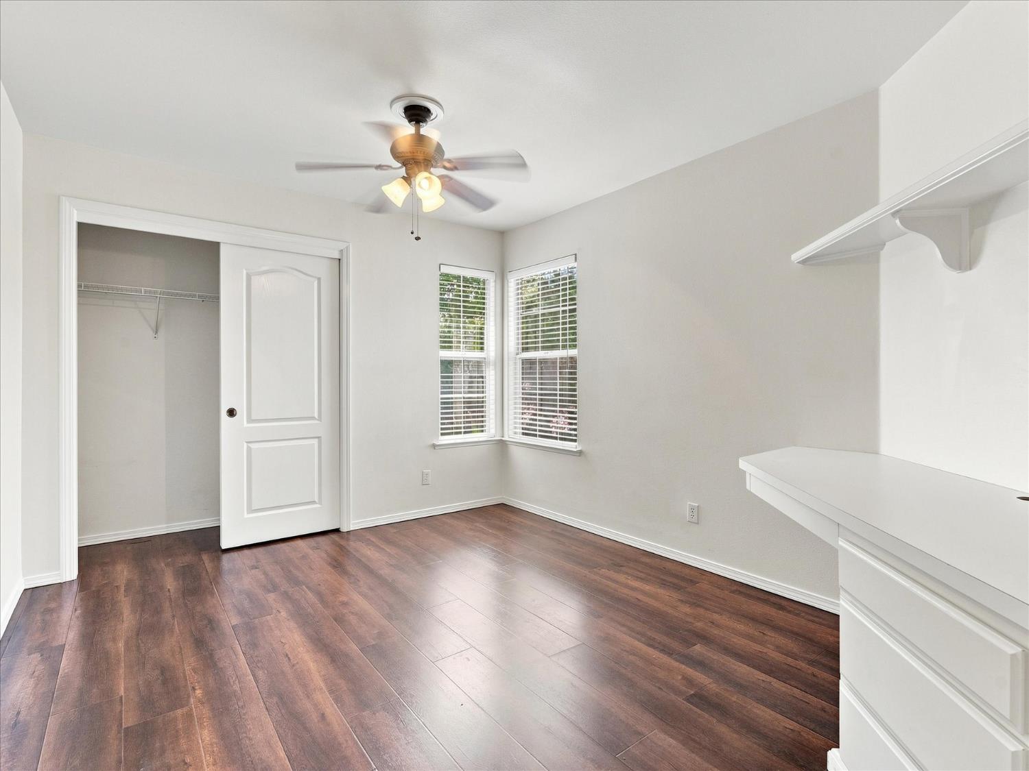 1646 E Desert Island Dr, Fresno, CA 93730