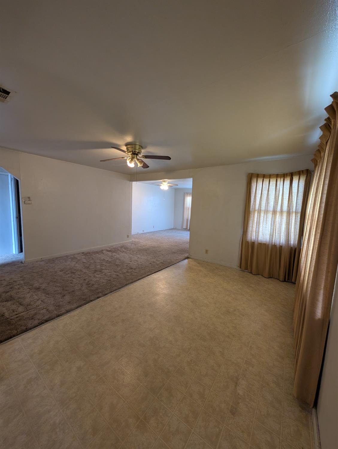2564 E Floradora Ave, Fresno, CA 93703