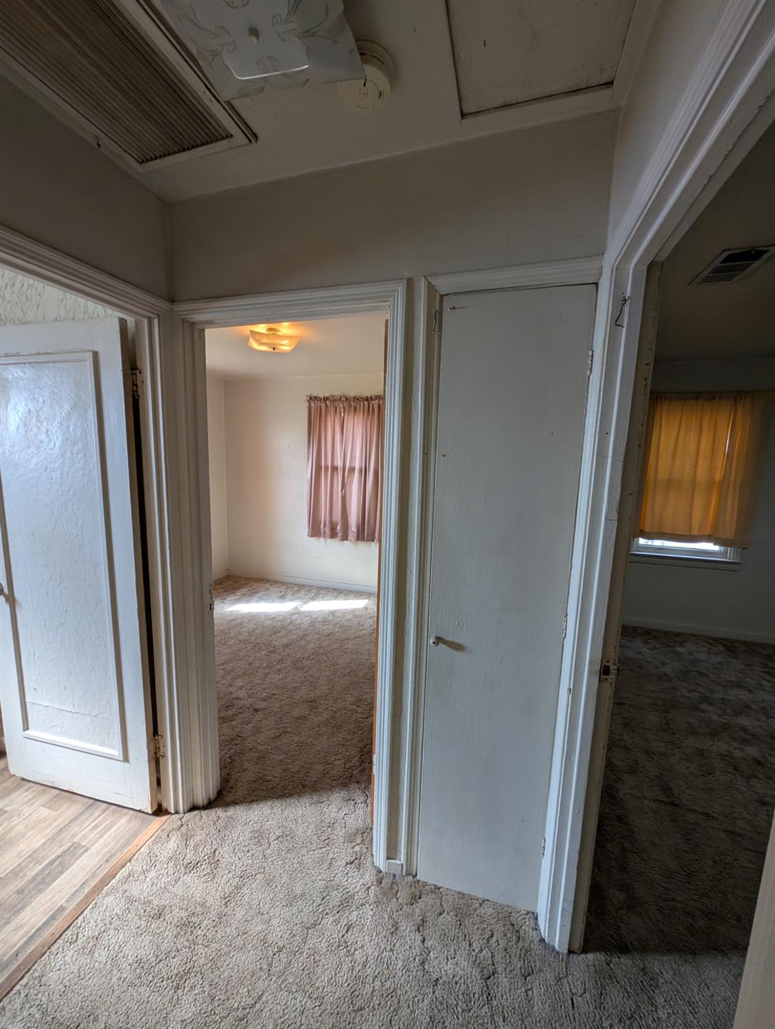 2564 E Floradora Ave, Fresno, CA 93703