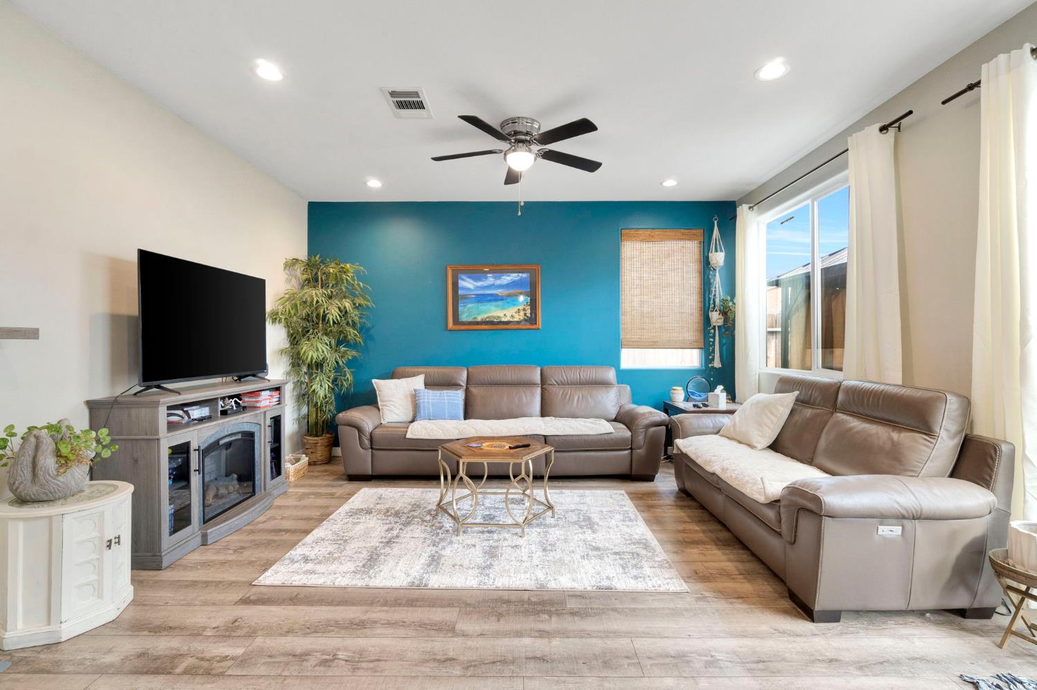 3948 Wrenwood Ave, Clovis, CA 93619