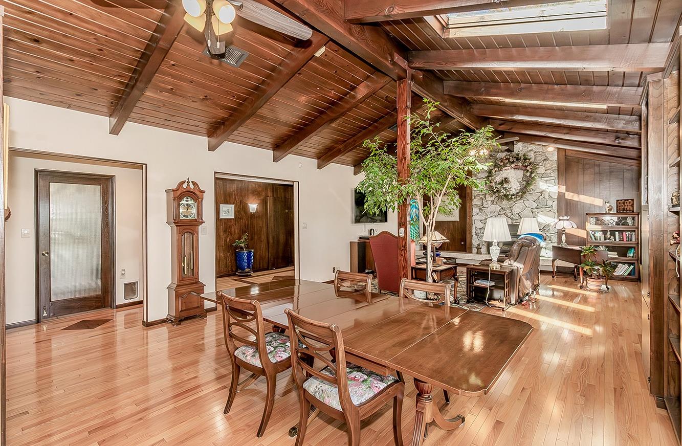 3670 S Newmark Ave, Sanger, CA 93654