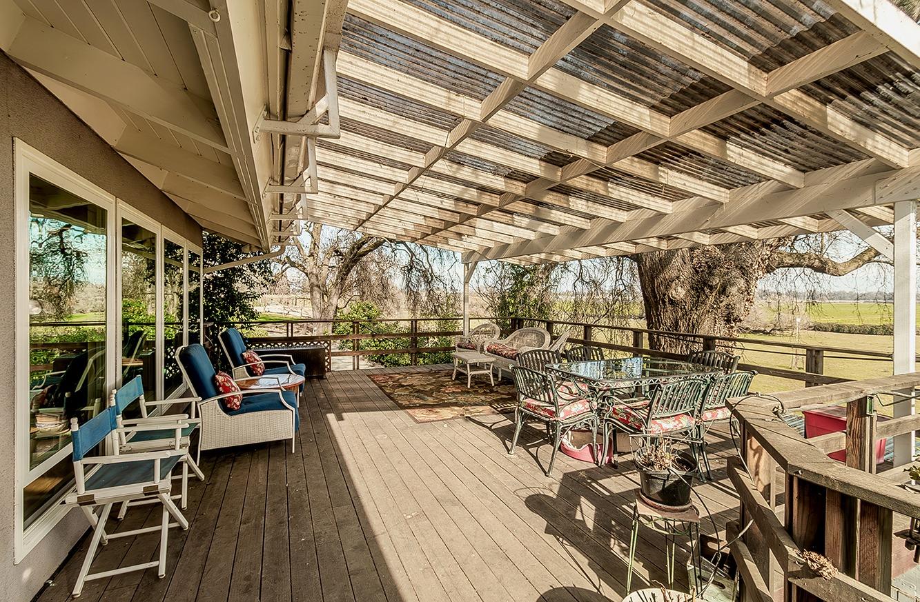 3670 S Newmark Ave, Sanger, CA 93654