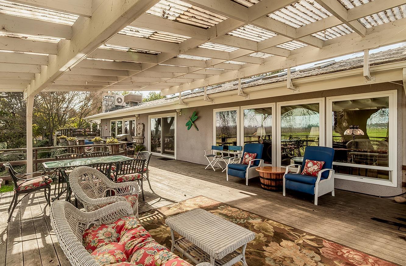 3670 S Newmark Ave, Sanger, CA 93654