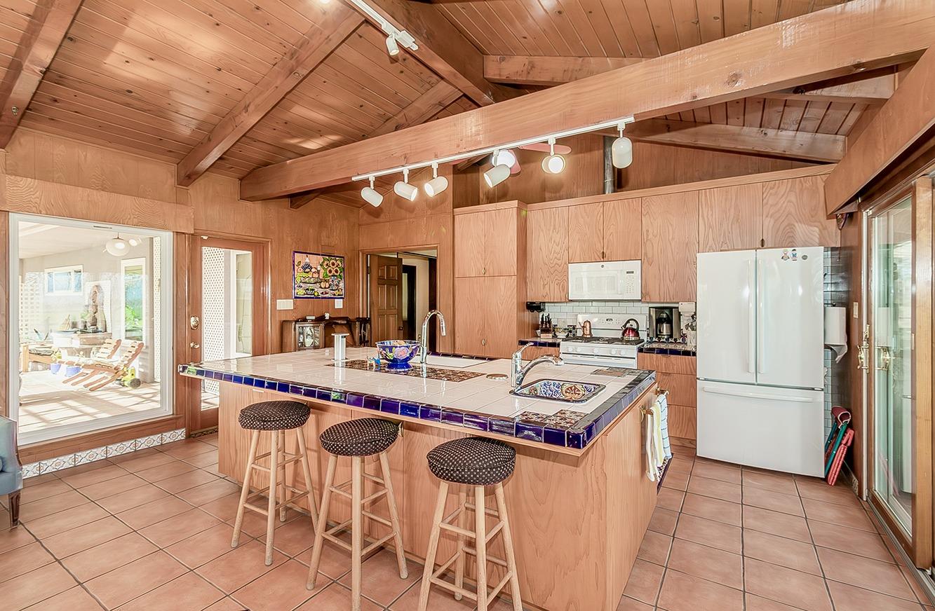 3670 S Newmark Ave, Sanger, CA 93654