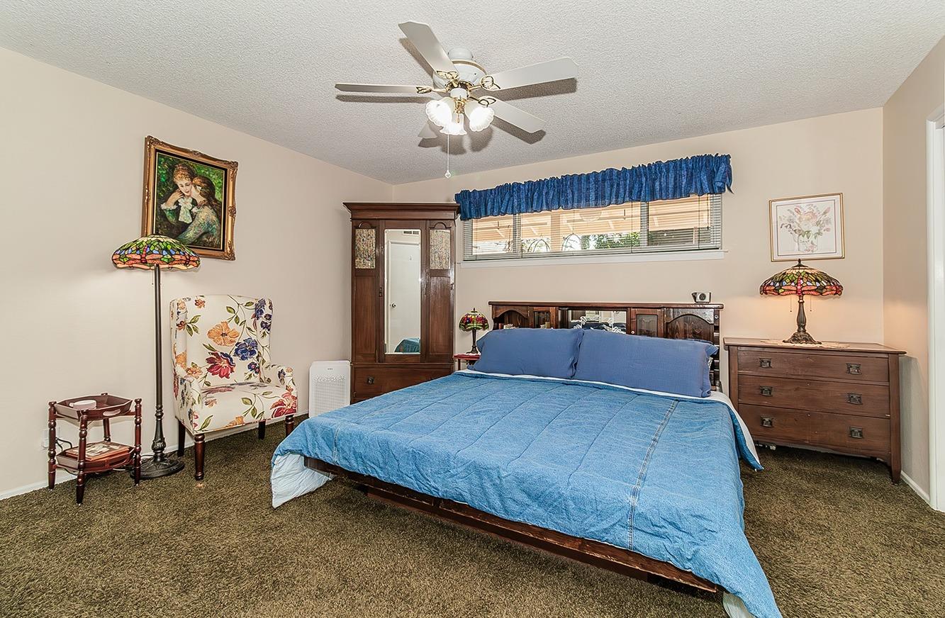3670 S Newmark Ave, Sanger, CA 93654