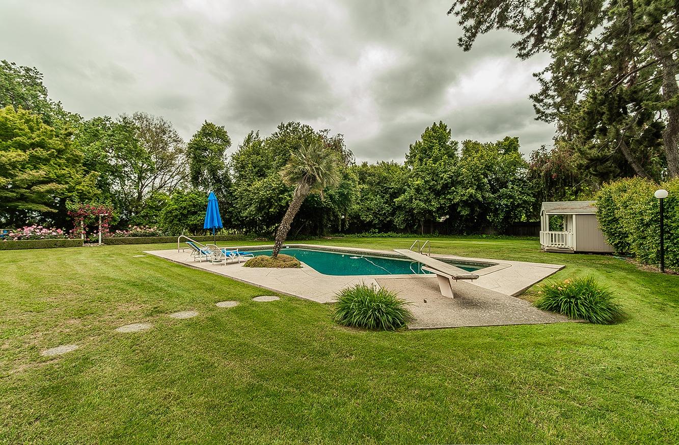 3670 S Newmark Ave, Sanger, CA 93654