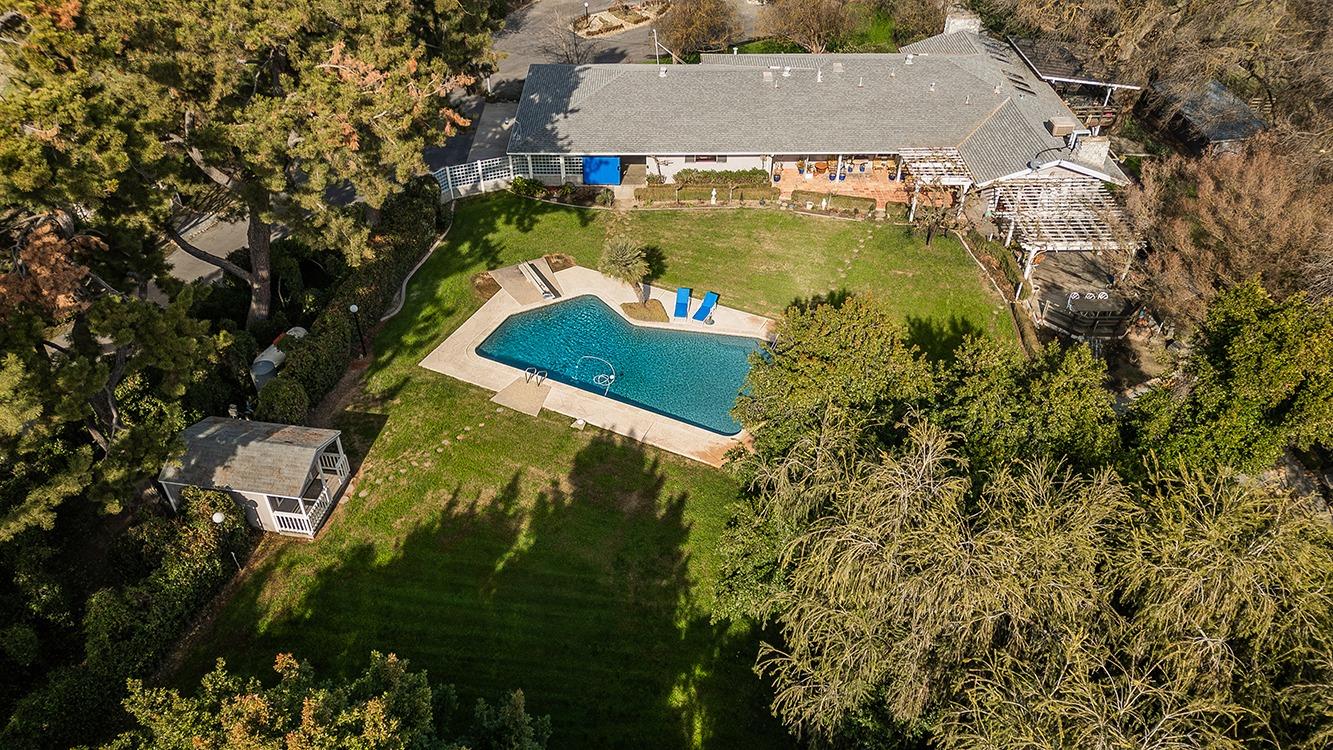 3670 S Newmark Ave, Sanger, CA 93654