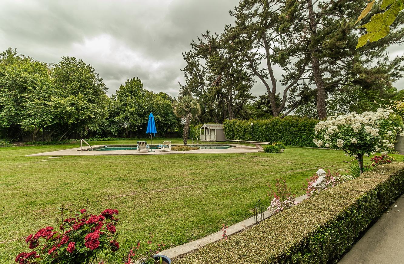 3670 S Newmark Ave, Sanger, CA 93654