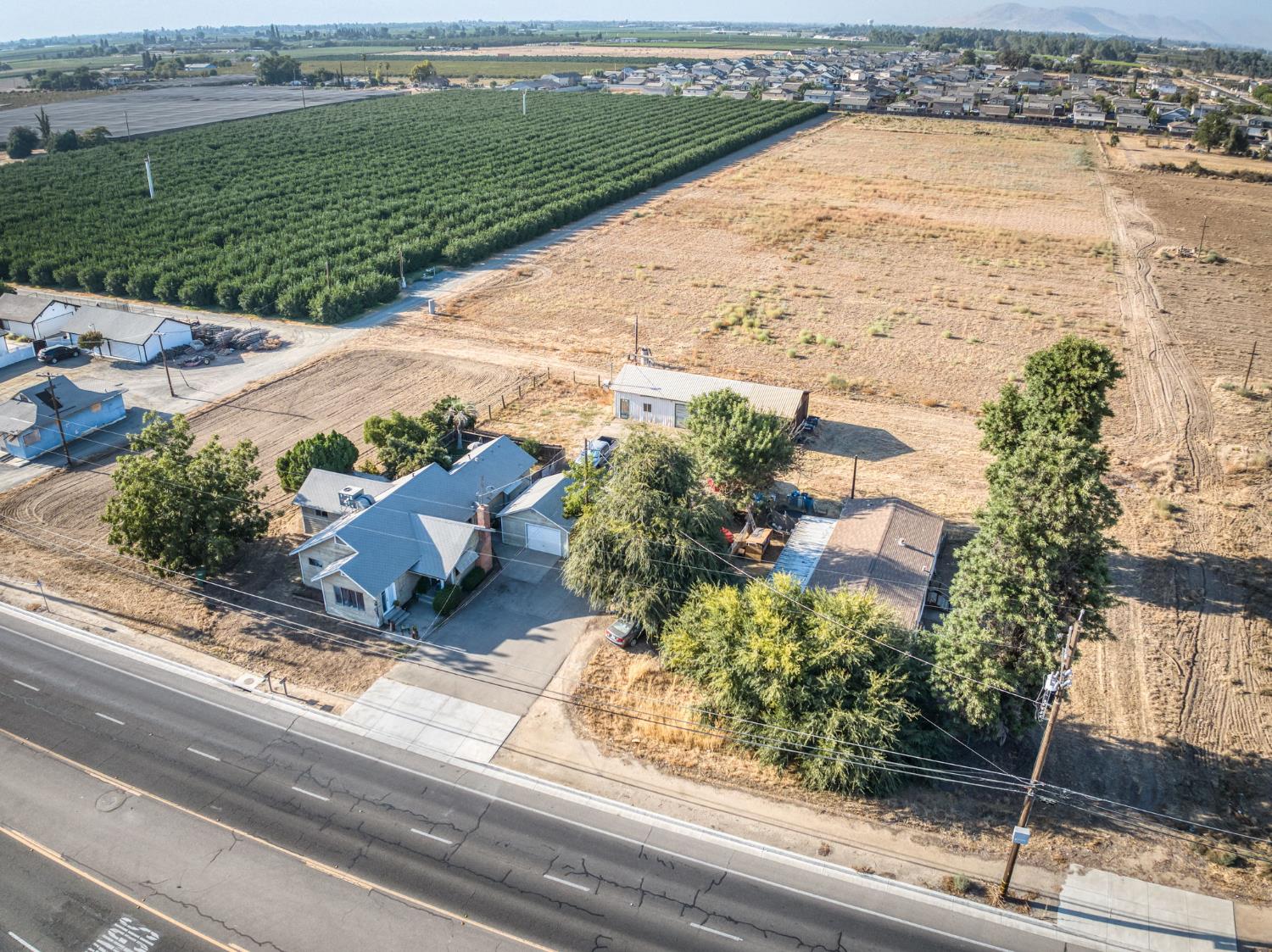7116 Avenue 416, Dinuba, CA 93618