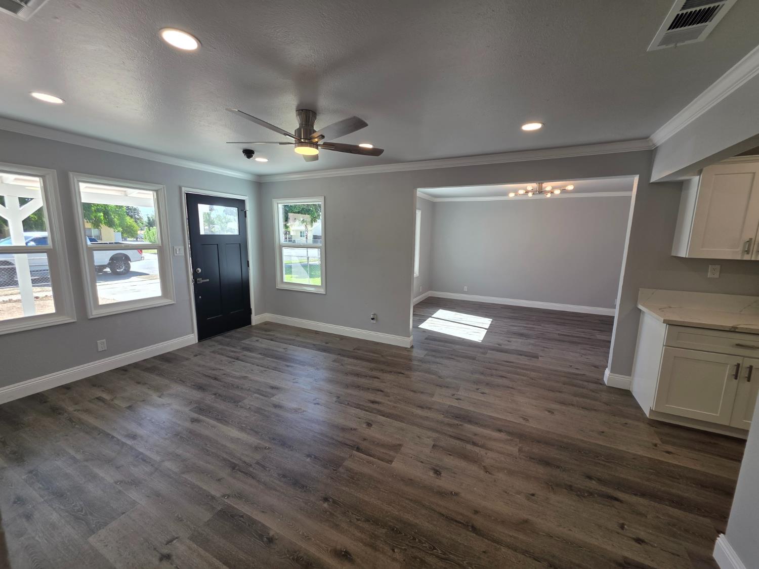 2568 Lotus Ave, Fresno, CA 93706