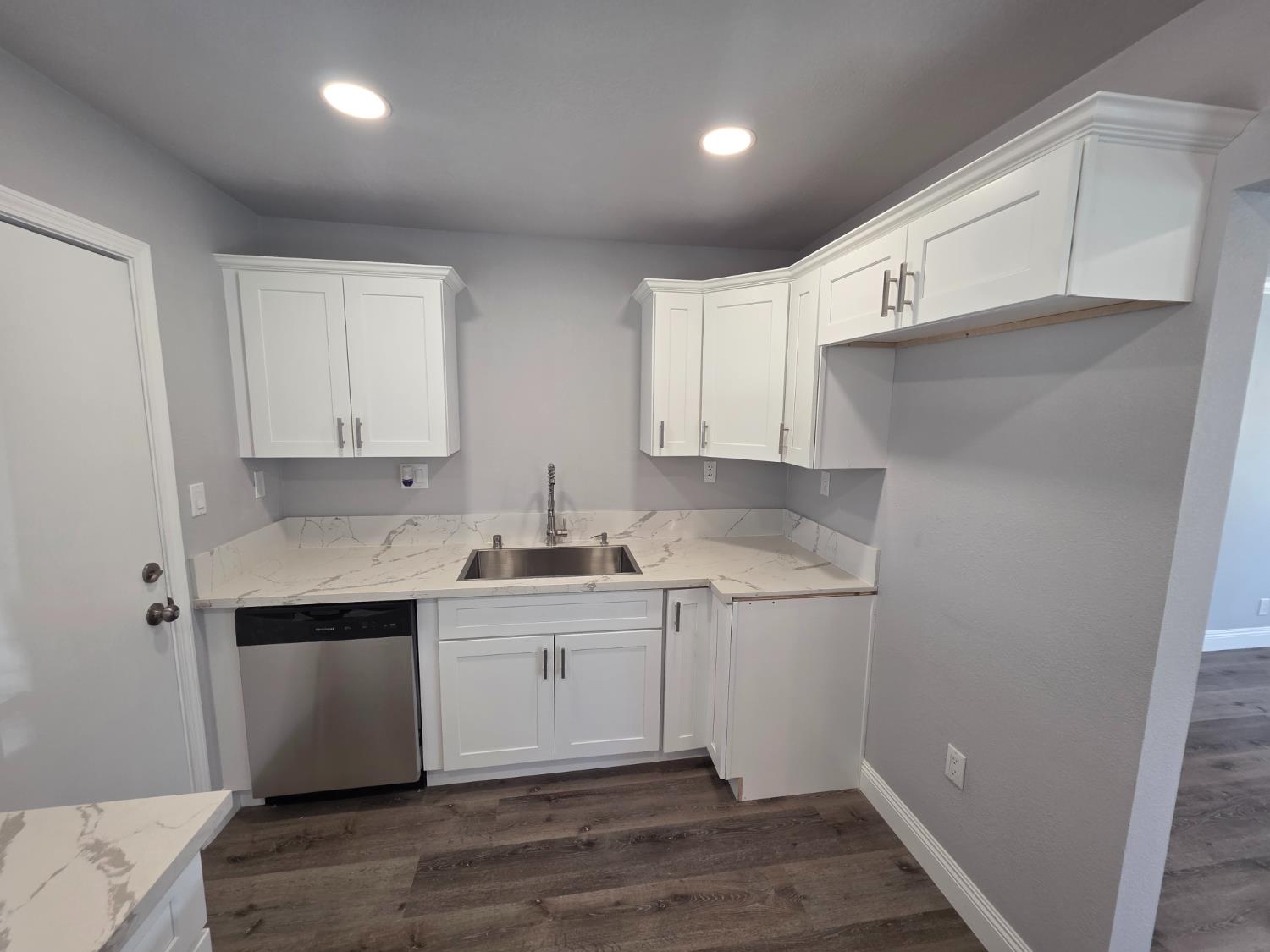 2568 Lotus Ave, Fresno, CA 93706