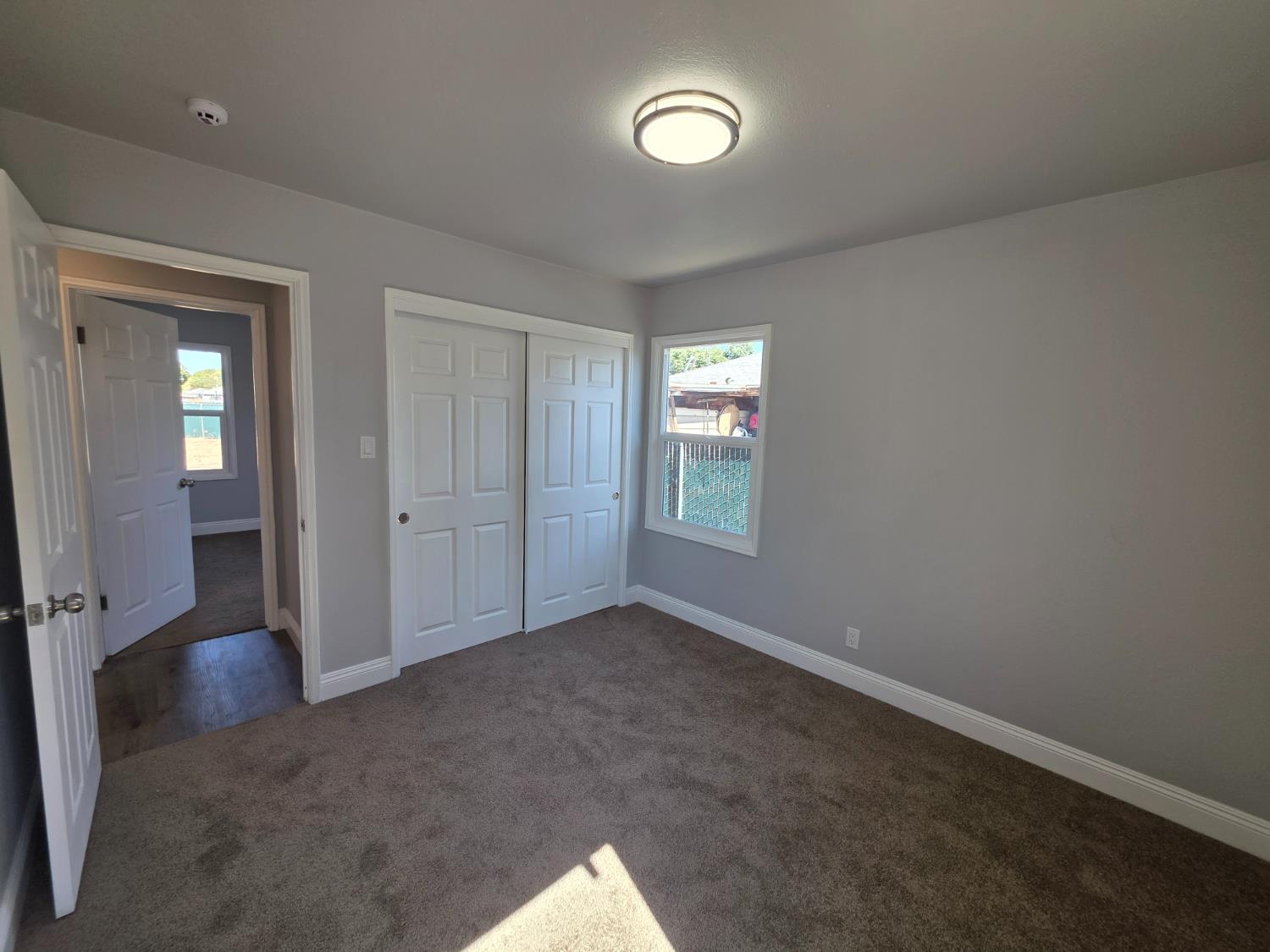 2568 Lotus Ave, Fresno, CA 93706