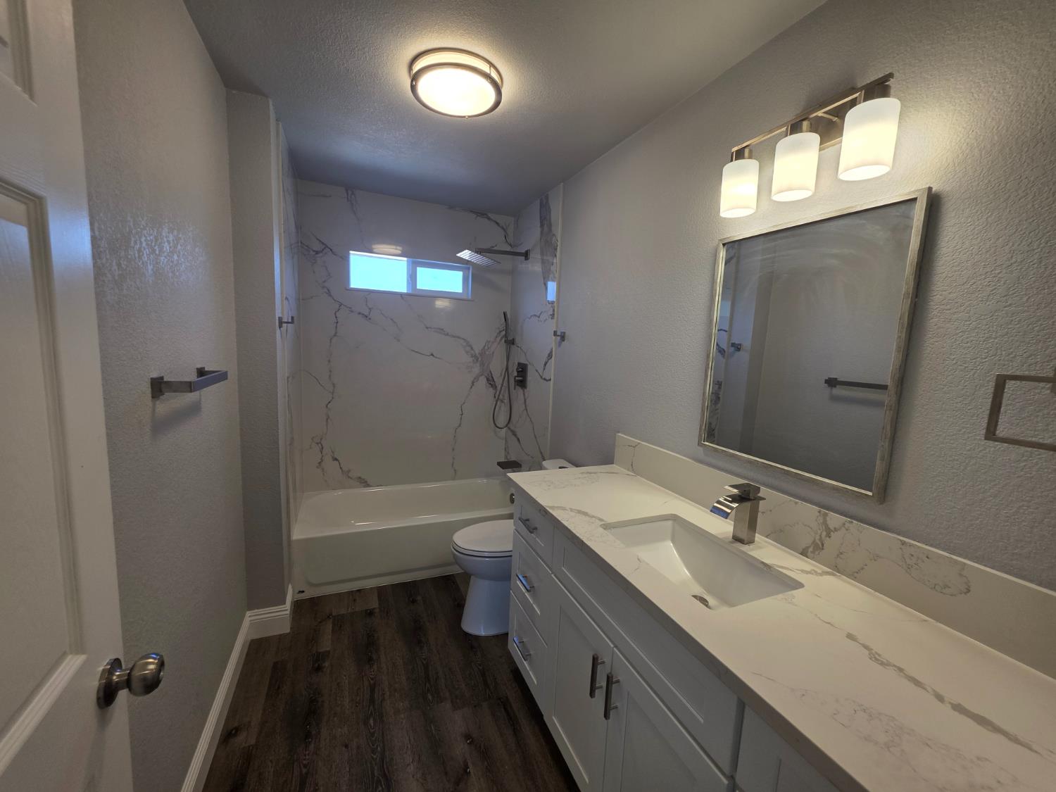 2568 Lotus Ave, Fresno, CA 93706