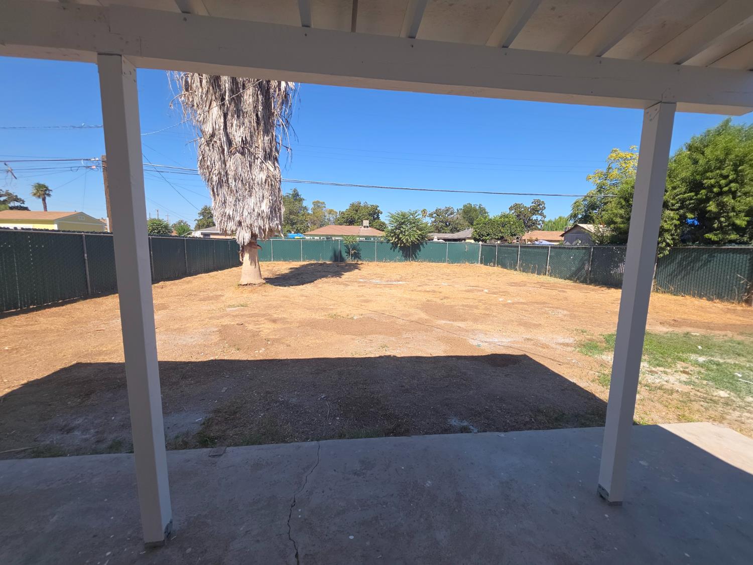 2568 Lotus Ave, Fresno, CA 93706