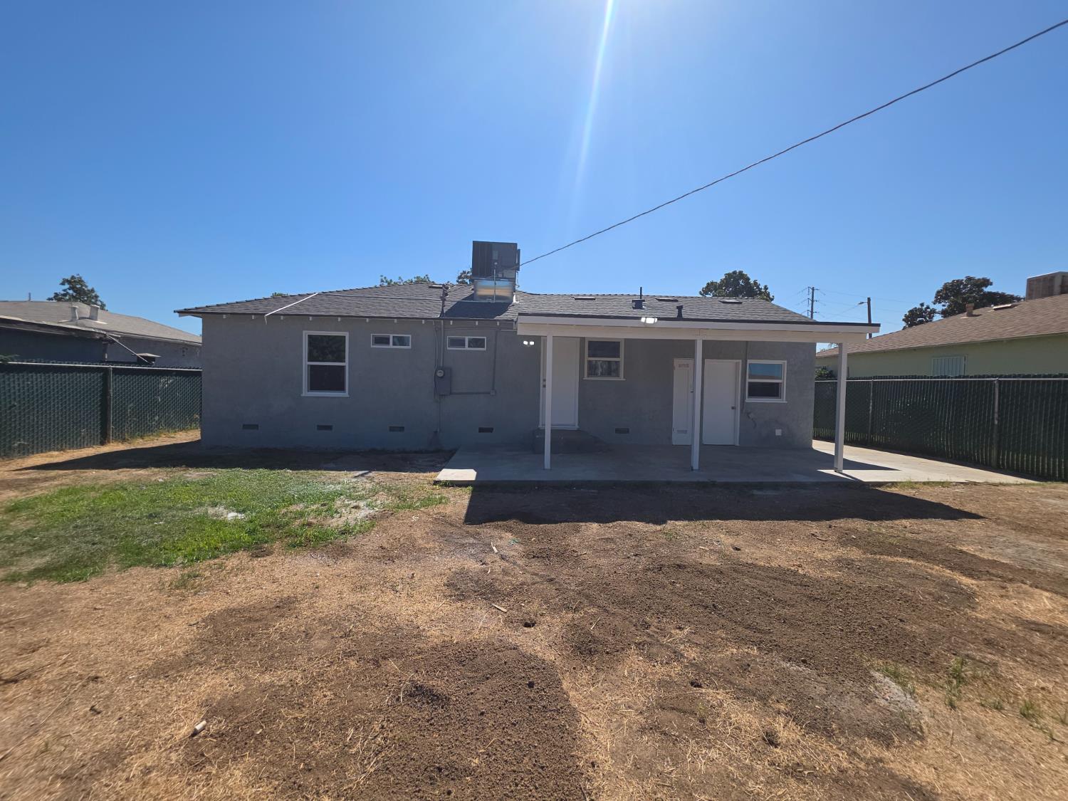 2568 Lotus Ave, Fresno, CA 93706