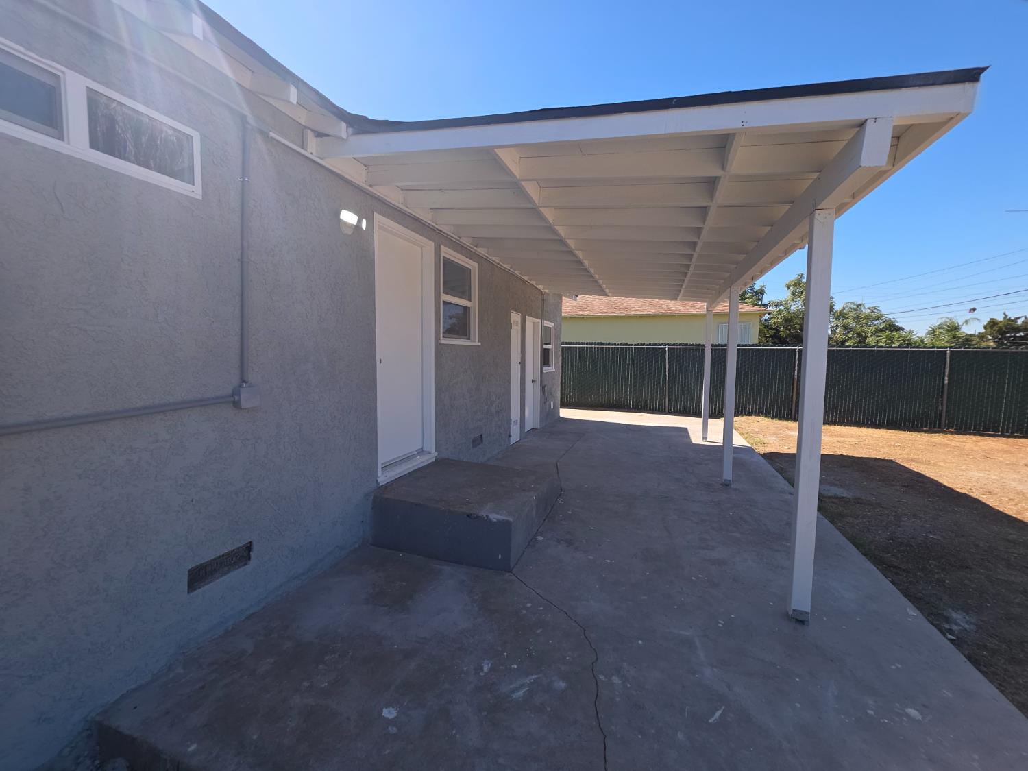 2568 Lotus Ave, Fresno, CA 93706