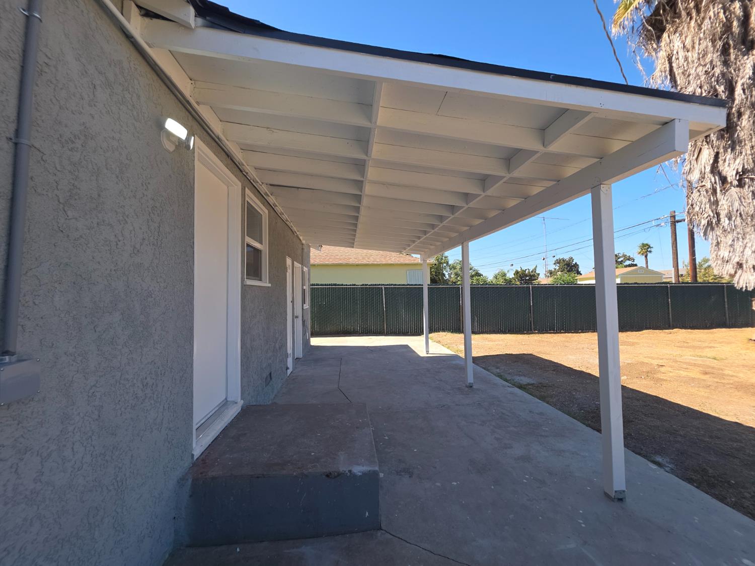 2568 Lotus Ave, Fresno, CA 93706