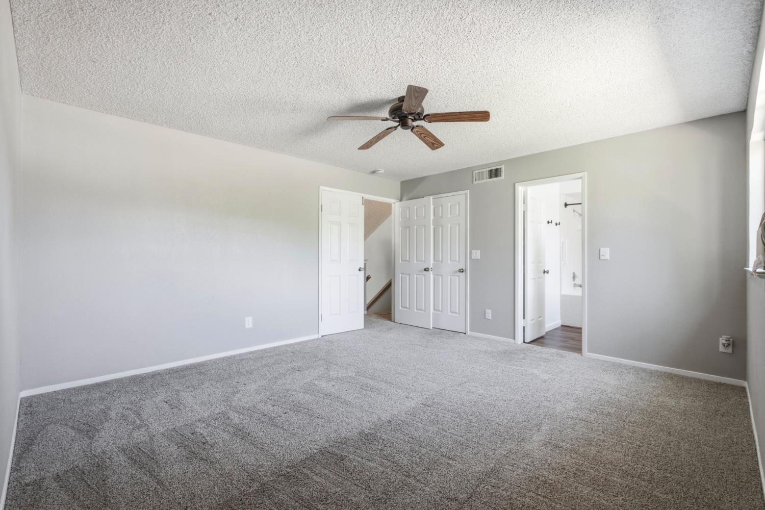1689 E Pryor Dr, Fresno, CA 93720