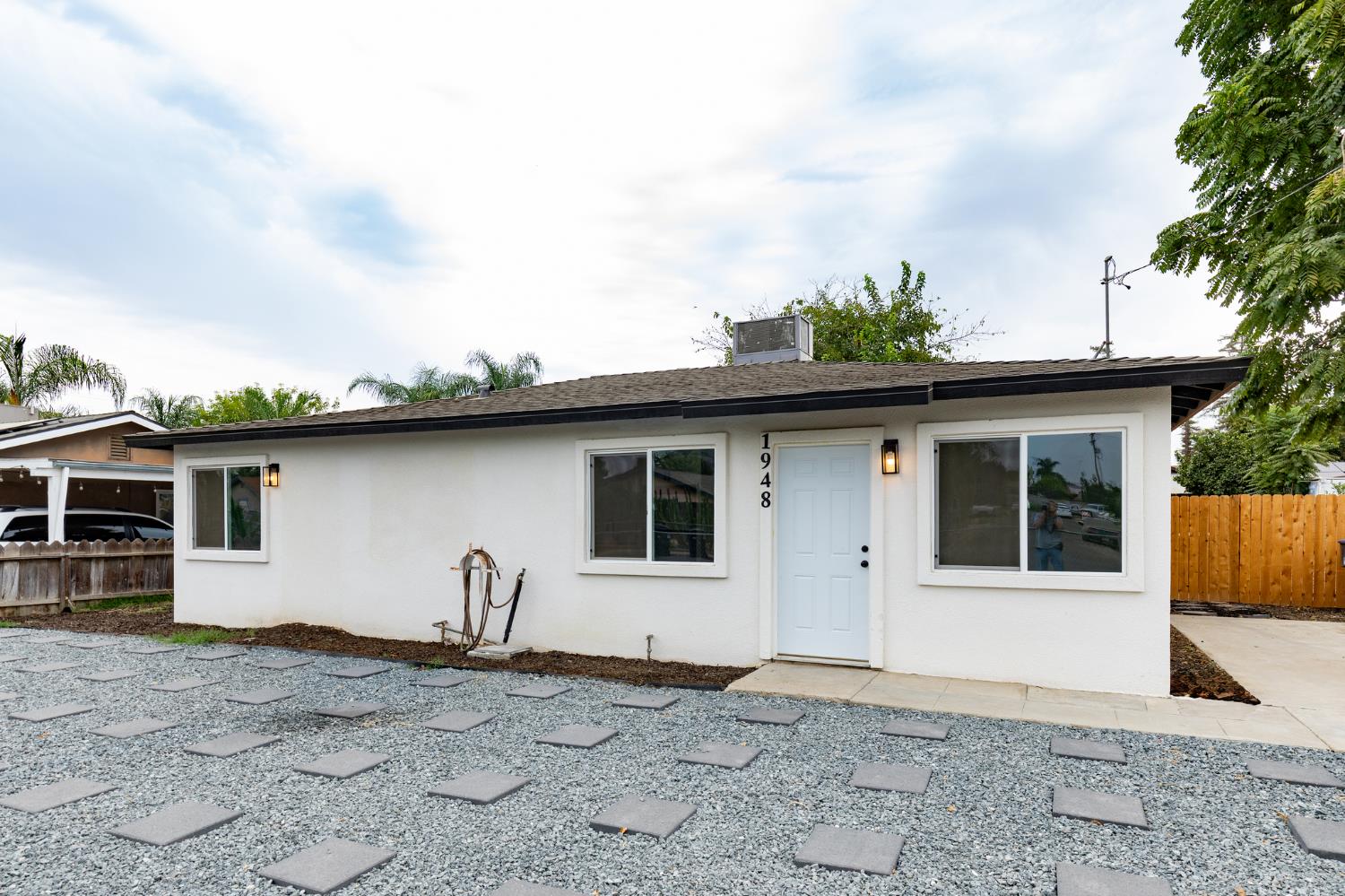 1948 N Encina St, Visalia, CA 93291