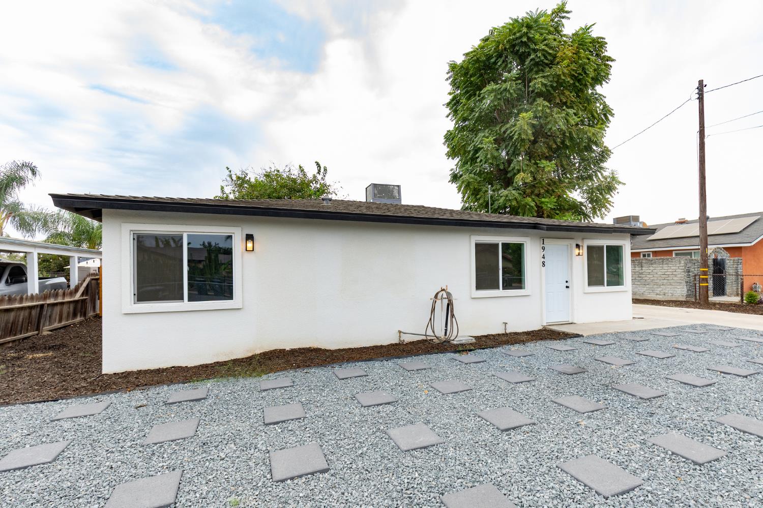 1948 N Encina St, Visalia, CA 93291