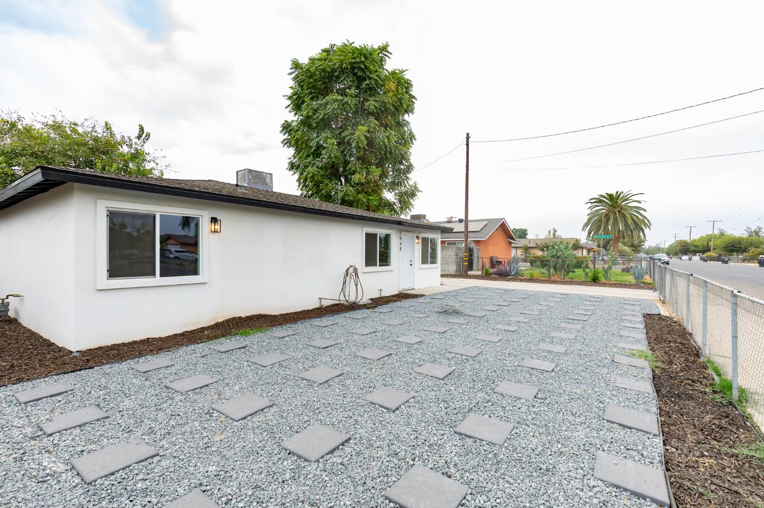 1948 N Encina St, Visalia, CA 93291