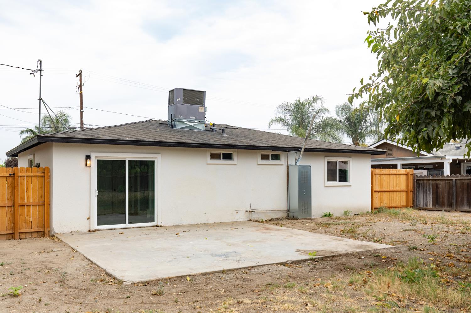 1948 N Encina St, Visalia, CA 93291