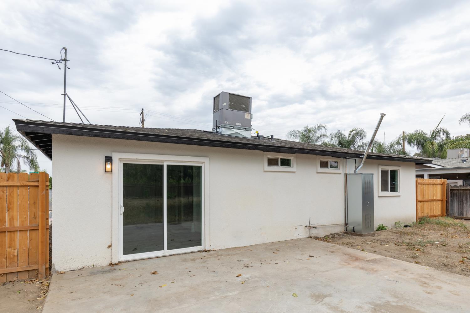 1948 N Encina St, Visalia, CA 93291