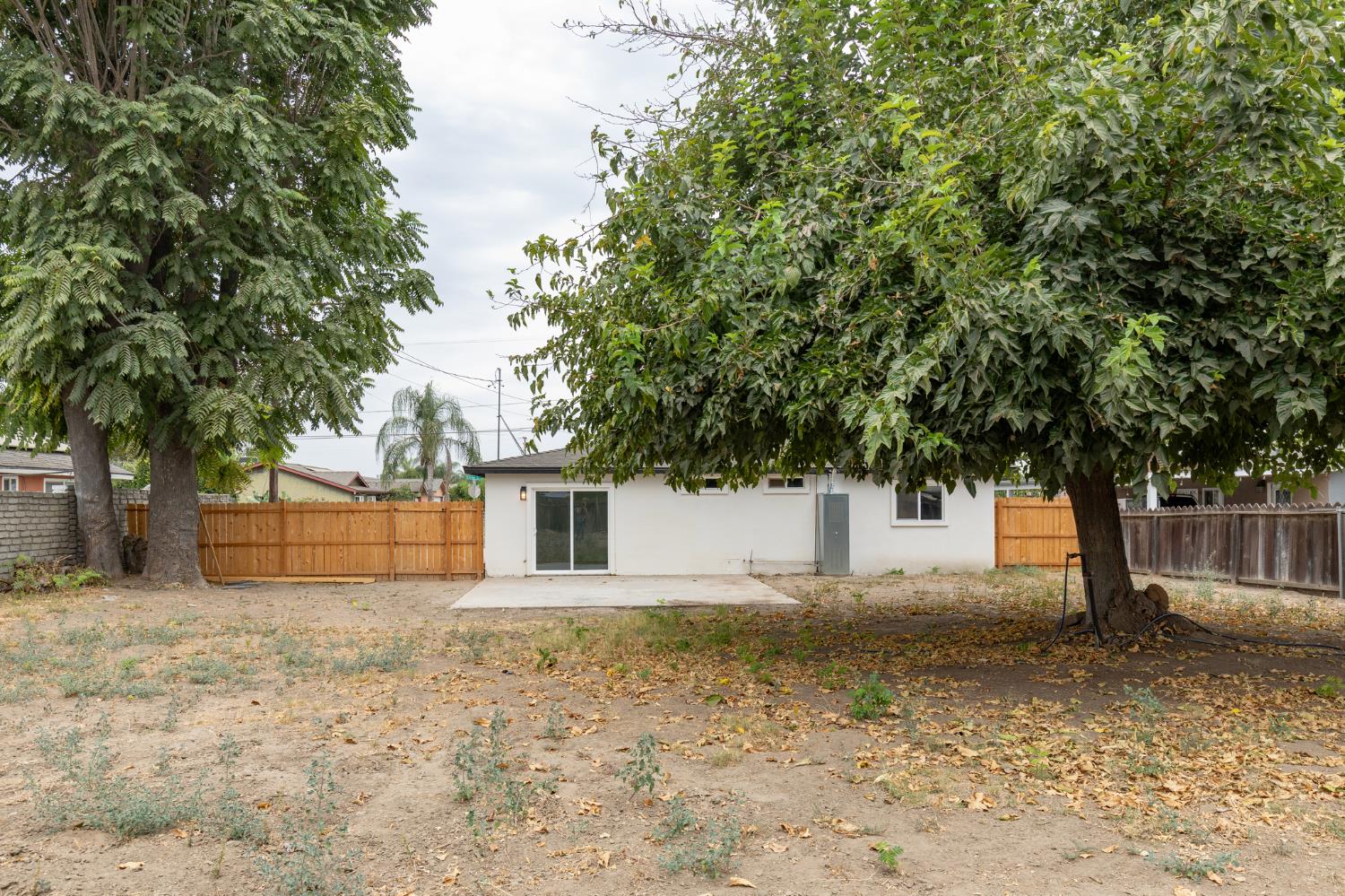 1948 N Encina St, Visalia, CA 93291