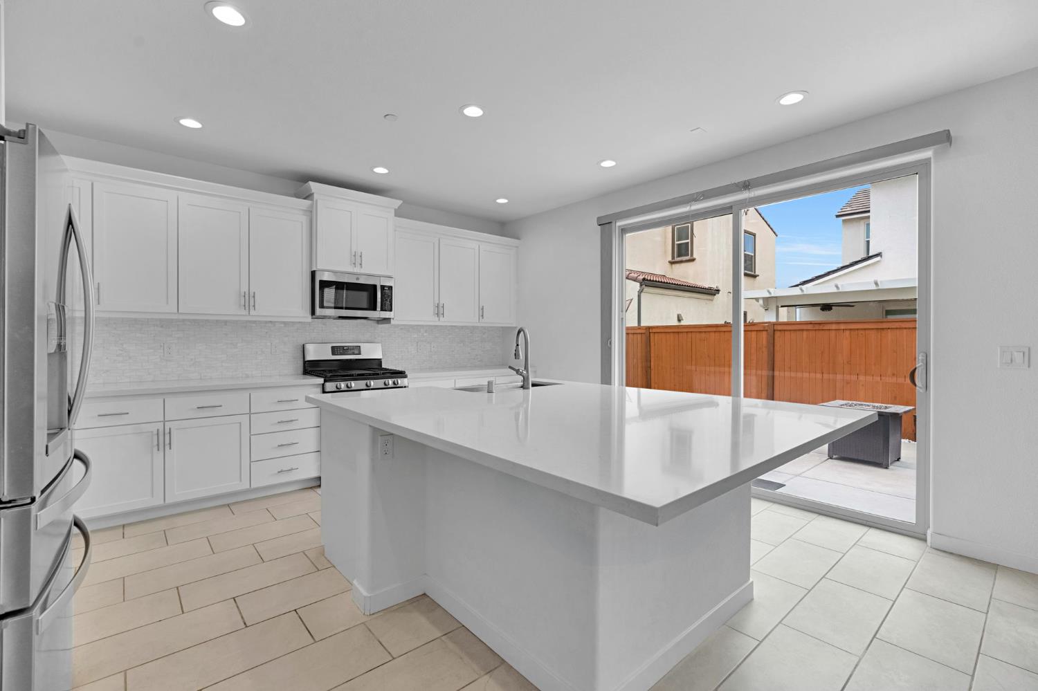 4614 Loftwood Rd, Madera, CA 93636