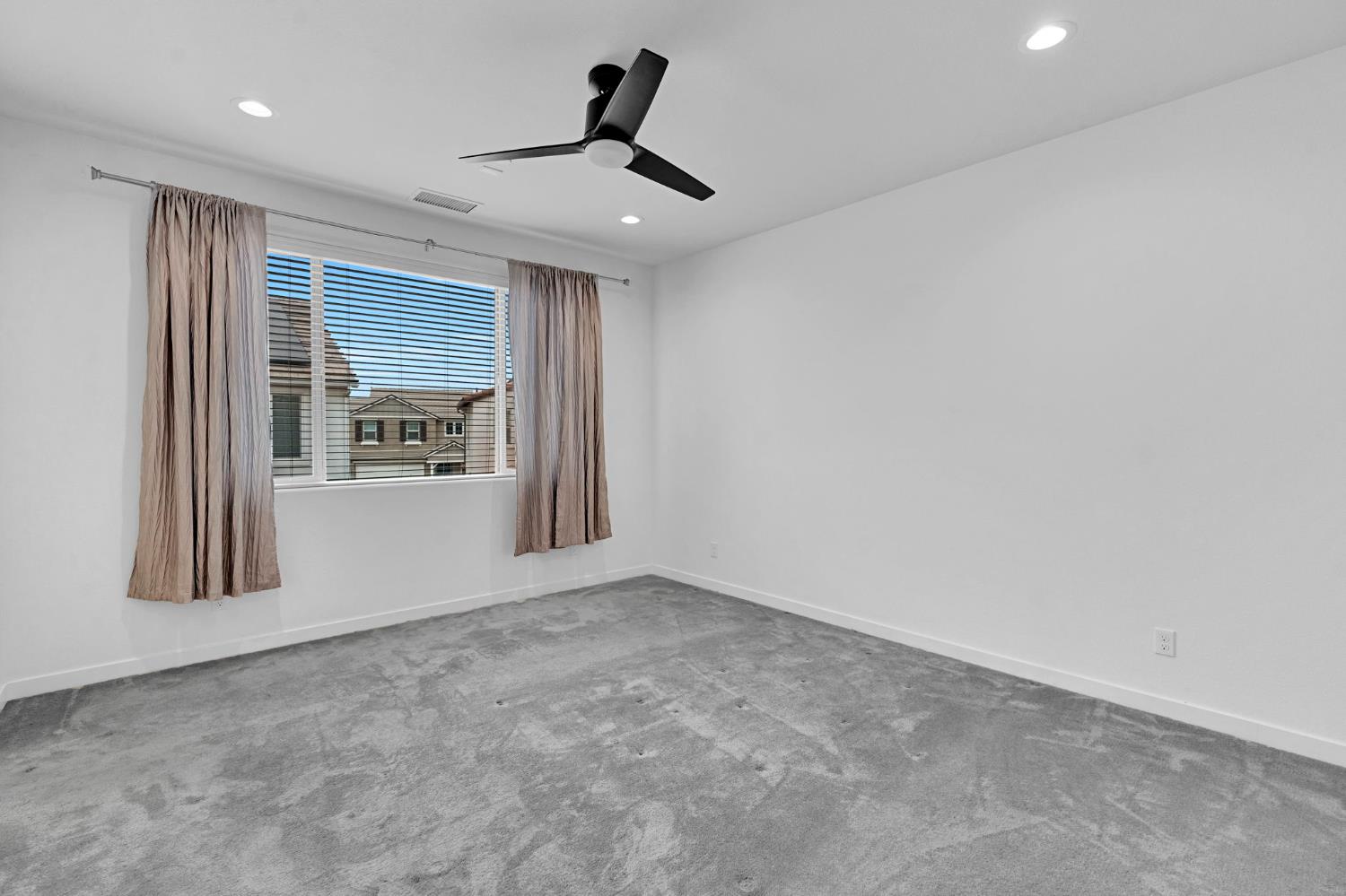 4614 Loftwood Rd, Madera, CA 93636
