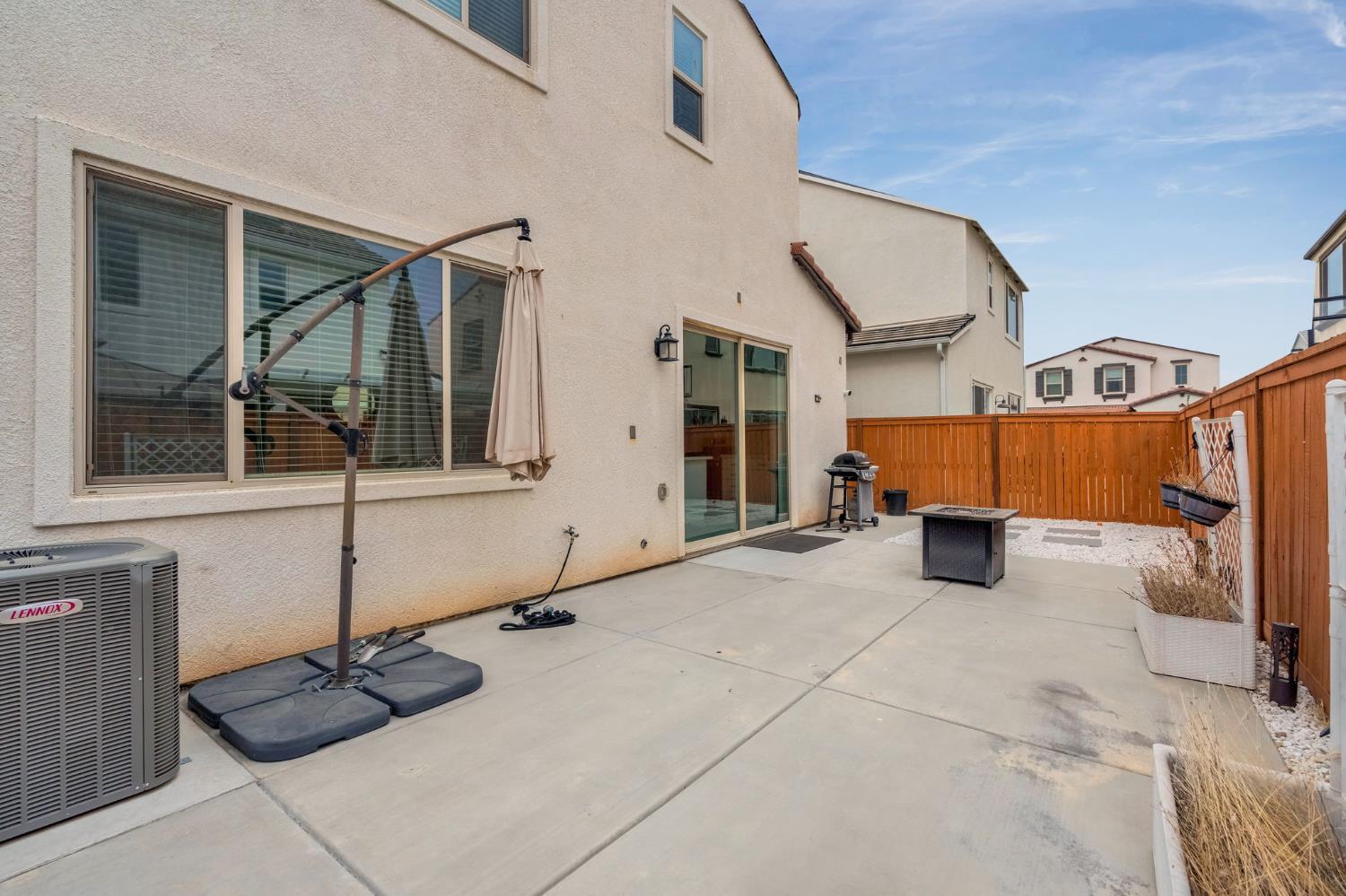 4614 Loftwood Rd, Madera, CA 93636