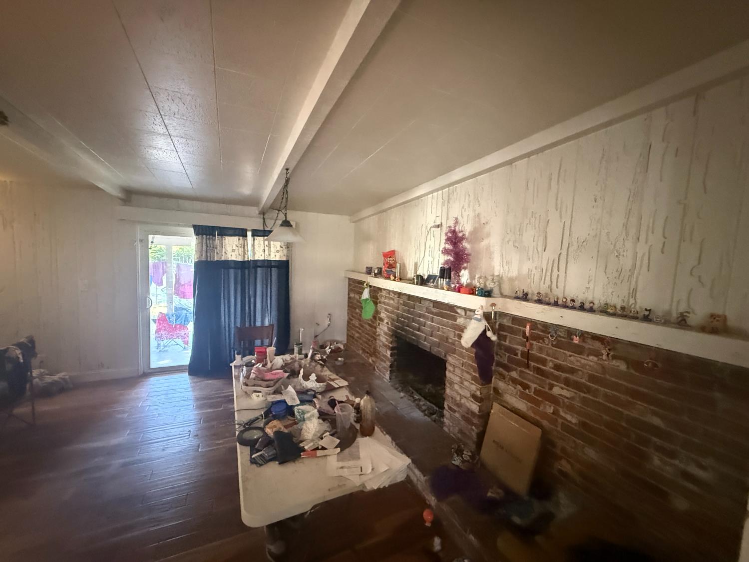 157 W Dovewood Ln, Fresno, CA 93704