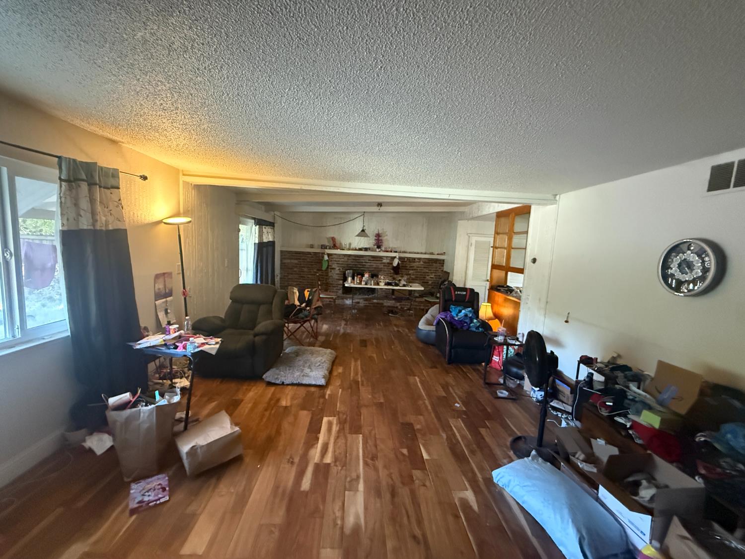 157 W Dovewood Ln, Fresno, CA 93704