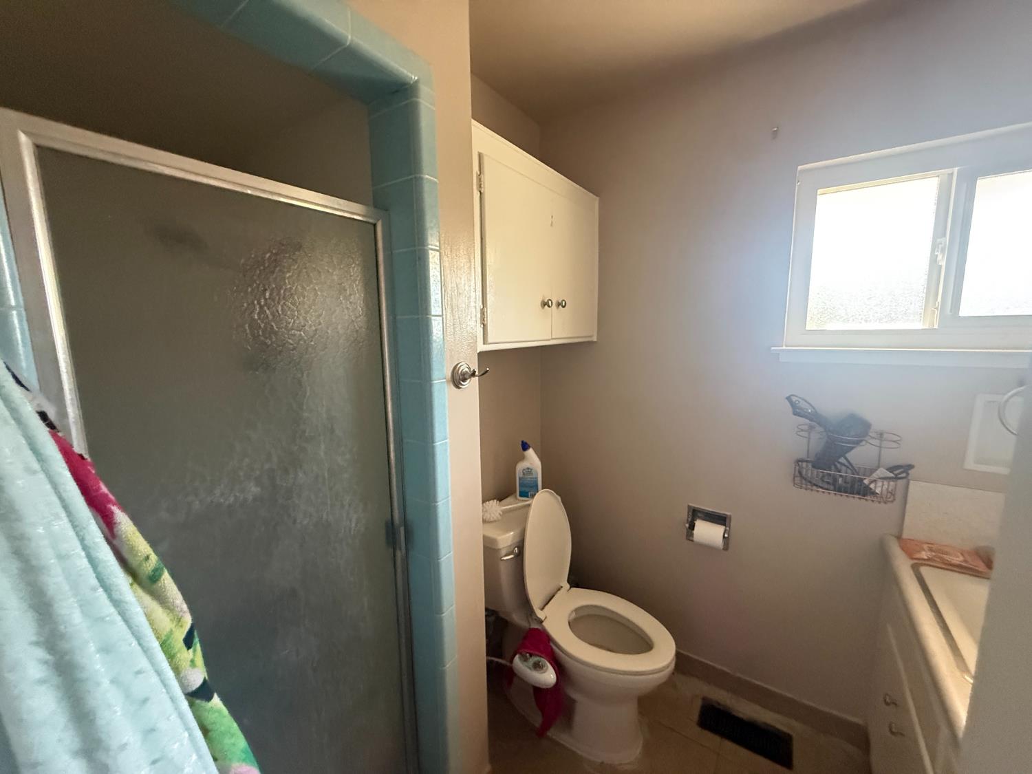 157 W Dovewood Ln, Fresno, CA 93704