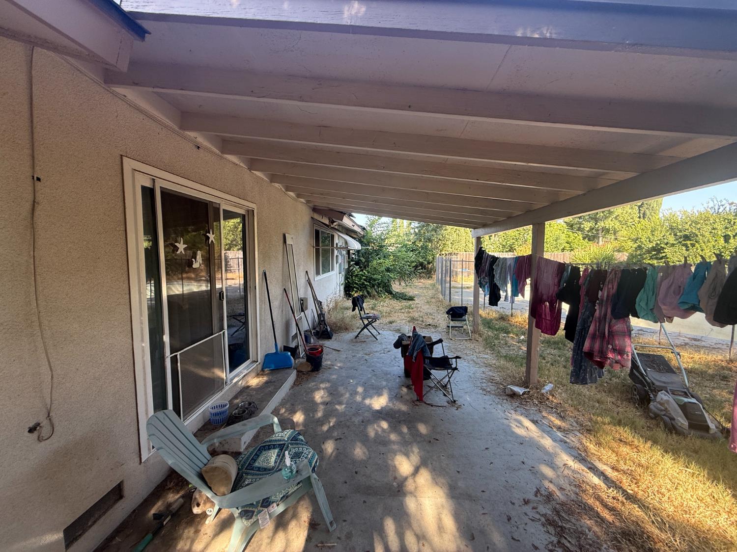 157 W Dovewood Ln, Fresno, CA 93704