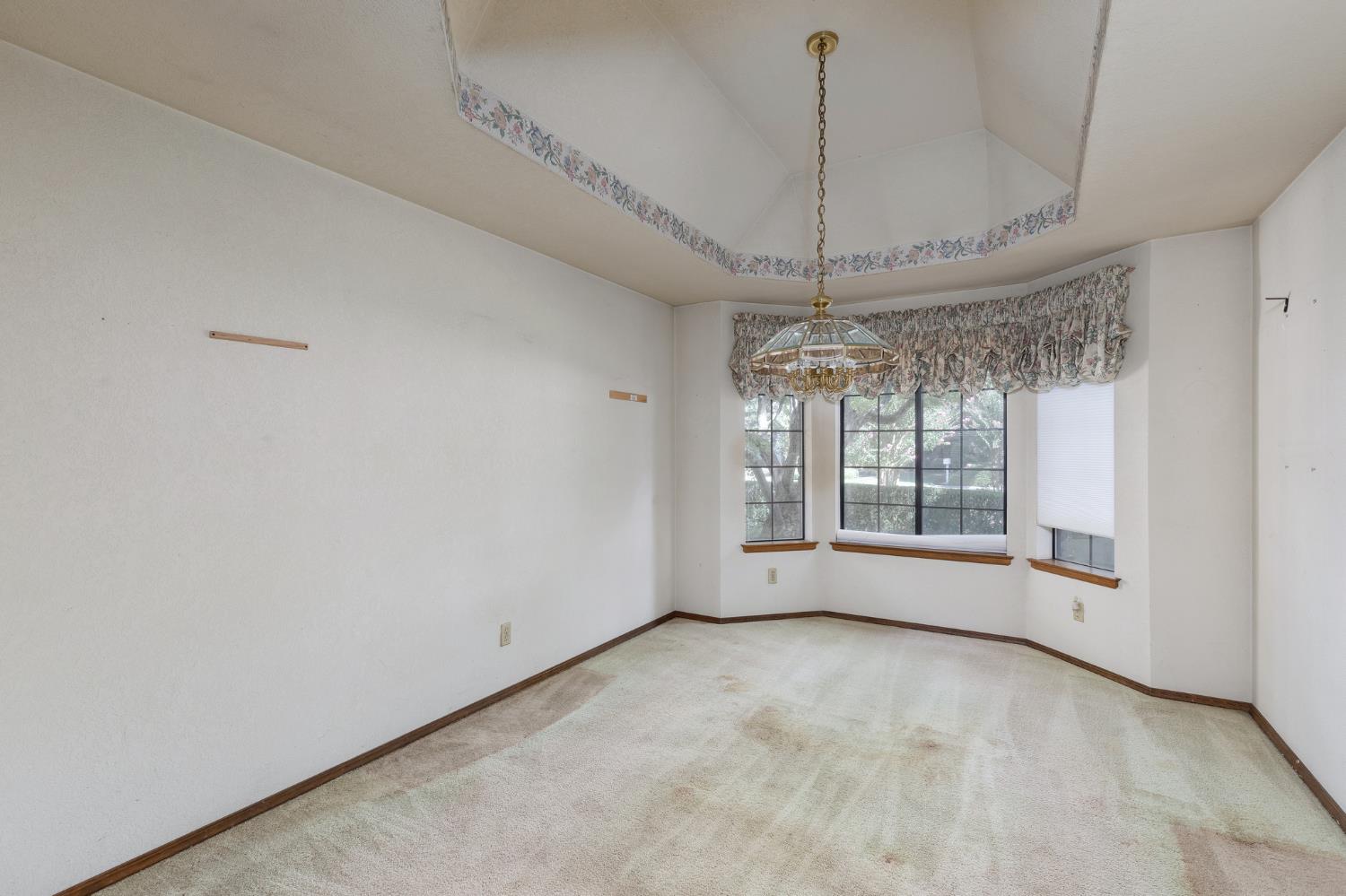 2038 Rall Ave, Clovis, CA 93611