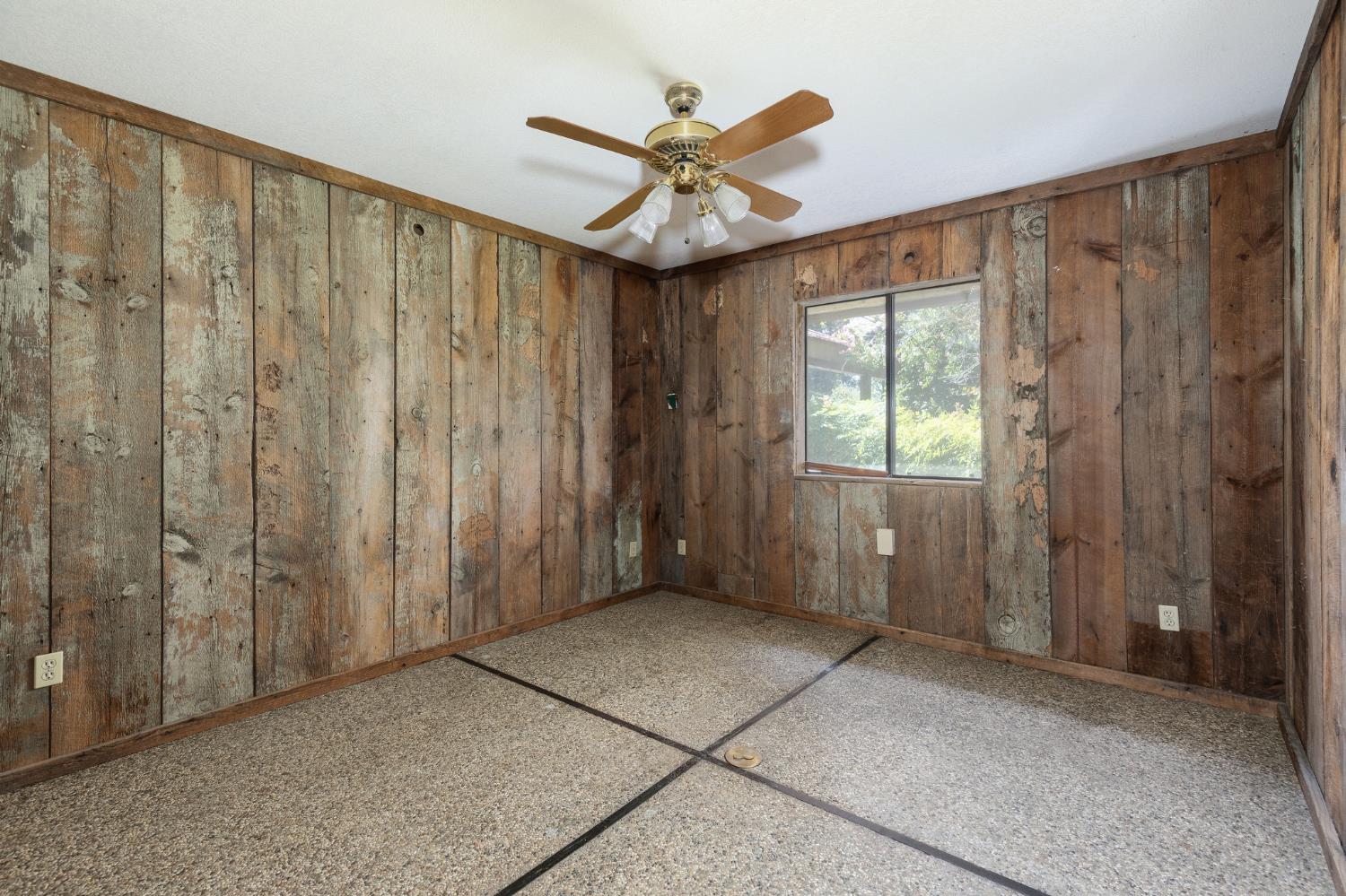 2038 Rall Ave, Clovis, CA 93611