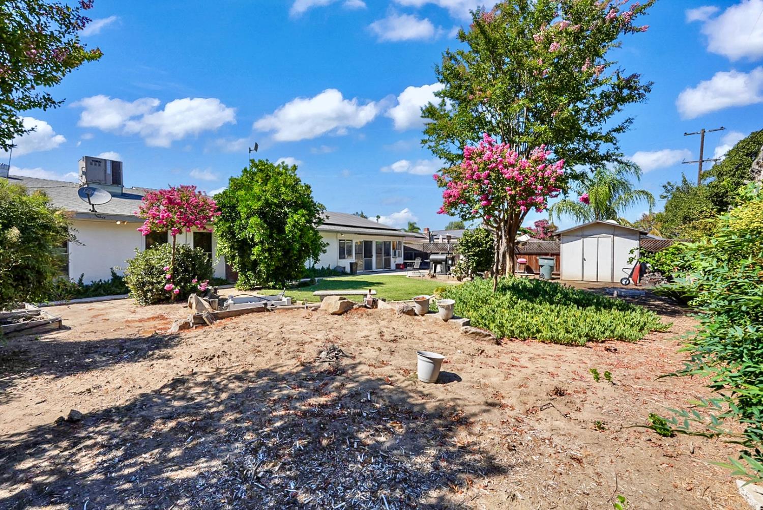317 Circle Dr, Chowchilla, CA 93610