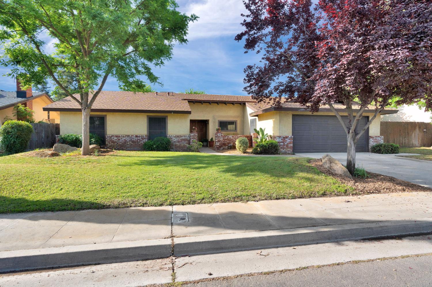 778 W Polson Ave, Clovis, CA 93612
