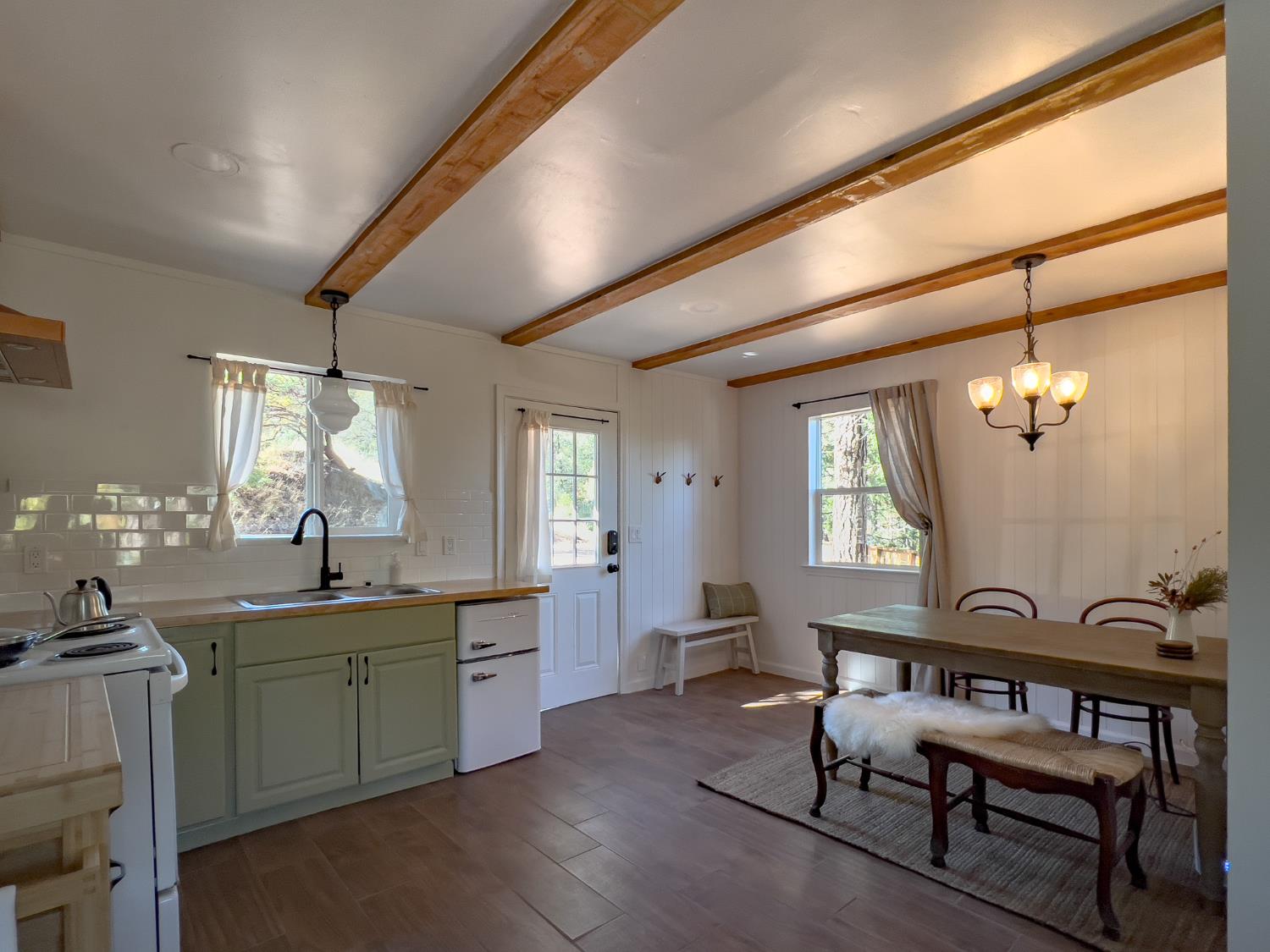 41916 41922 Yosemite Pines Dr, Oakhurst, CA 93644