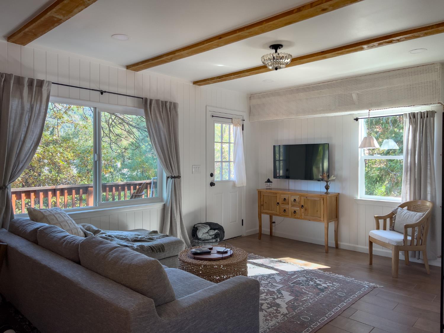 41916 41922 Yosemite Pines Dr, Oakhurst, CA 93644
