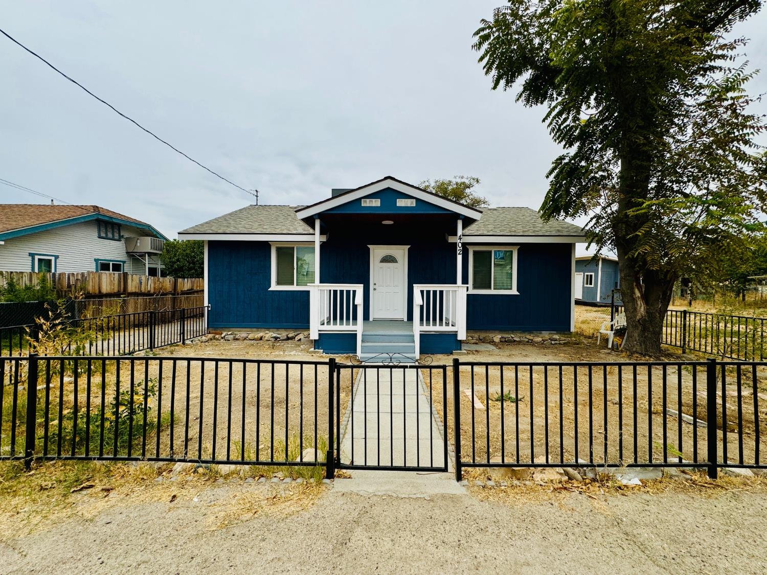 402 Mary St, Bakersfield, CA 93252