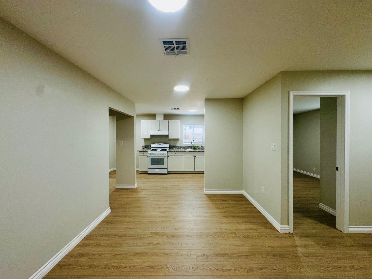 402 Mary St, Bakersfield, CA 93252